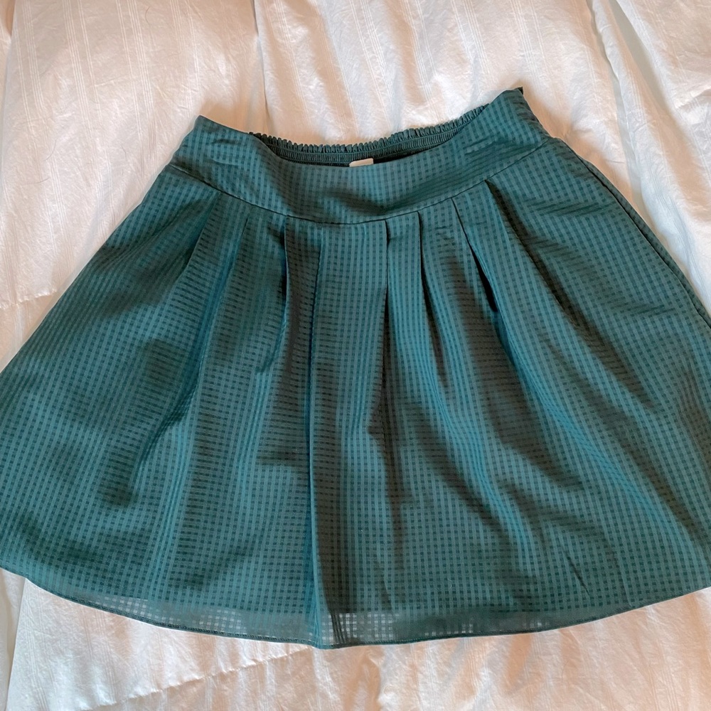 Woman’s Green Skirt